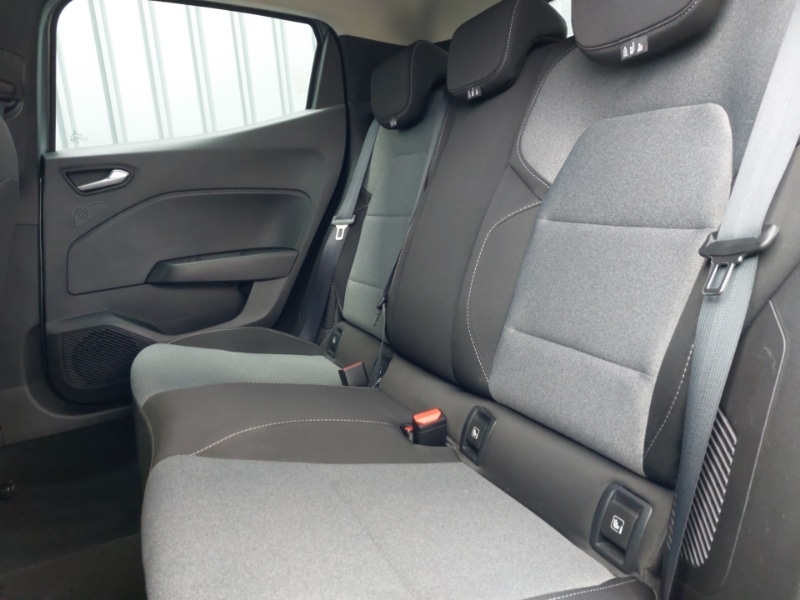 Used Renault Clio 2025 for sale - 77823351: Photo 6