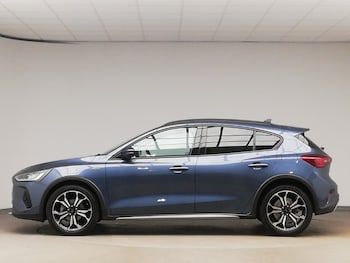 Used Ford Focus 2022 for sale - 76947692: Photo