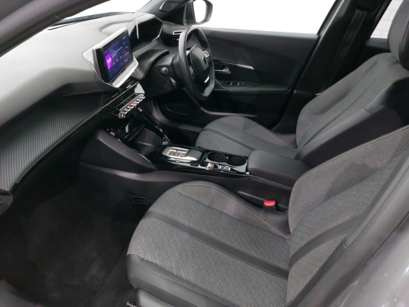Used Peugeot 2008 2024 for sale - 76379337: Photo 5