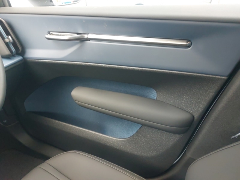 Used Volvo EX30 2025 for sale - 77043923: Photo 10