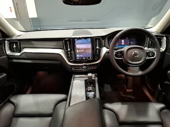 Used Volvo XC60 2023 for sale - 76987493: Photo