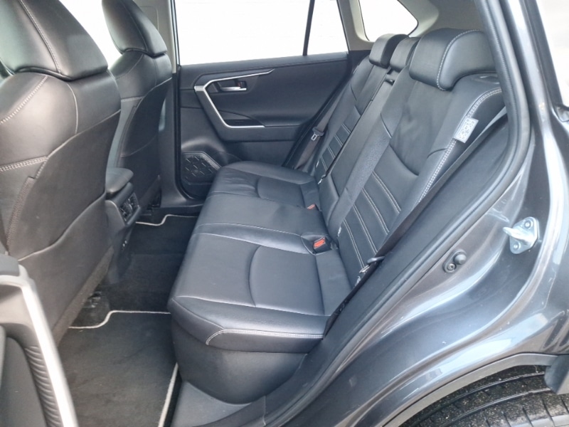 Used Toyota RAV4 2021 for sale - 76915839: Photo 6