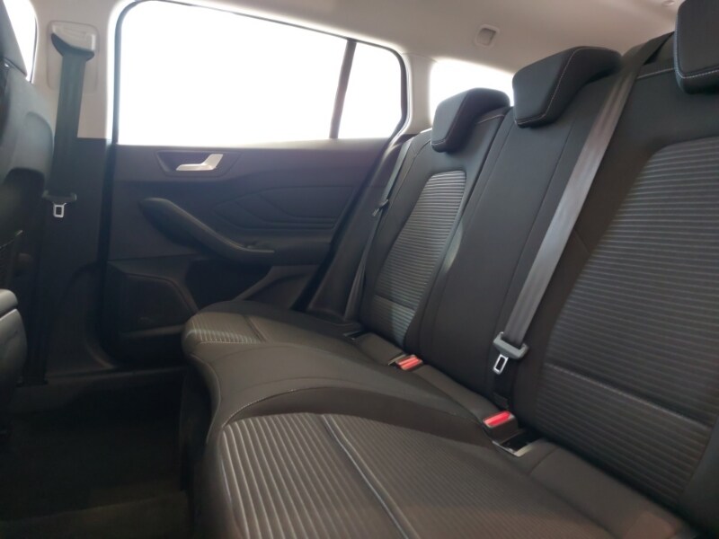 Used Ford Focus 2023 for sale - 77949851: Photo 6