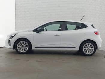 Used Renault Clio 2024 for sale - 76492628: Photo