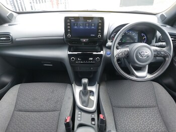 Used Toyota Yaris Cross 2022 for sale - 77752770: Photo