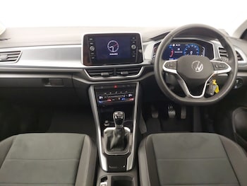 Used Volkswagen T-Roc 2023 for sale - 75558019: Photo