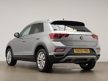 Used Volkswagen T-Roc 2023 for sale - 75558019: Photo