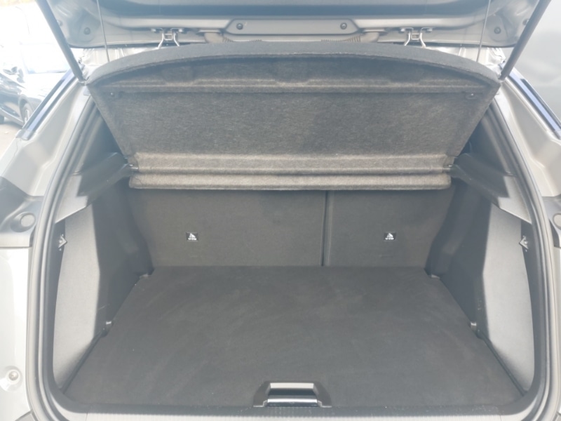 Used Peugeot 2008 2024 for sale - 76404100: Photo 8