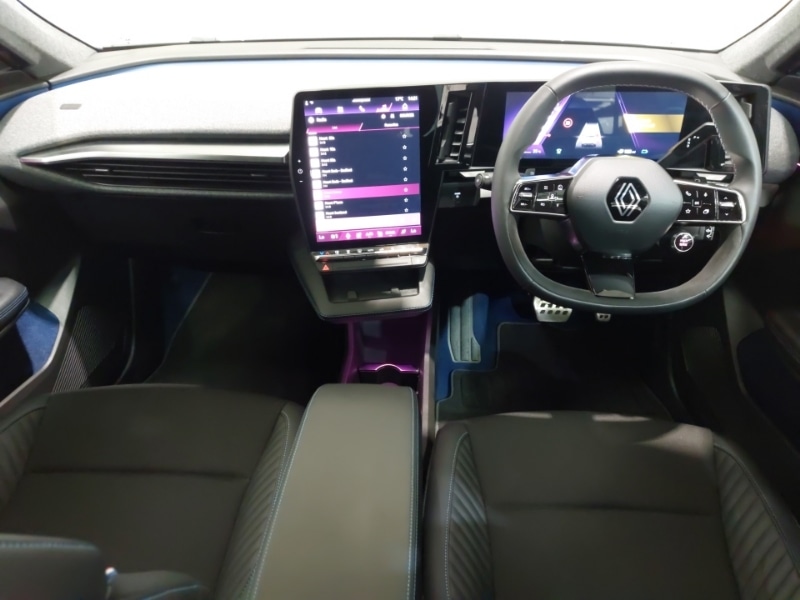 Used Renault Scenic E-Tech 2024 for sale - 76881344: Photo 2