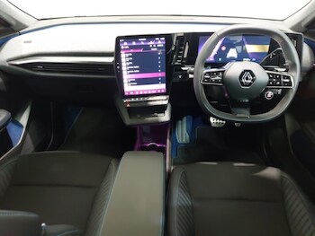 Used Renault Scenic E-Tech 2024 for sale - 76881344: Photo