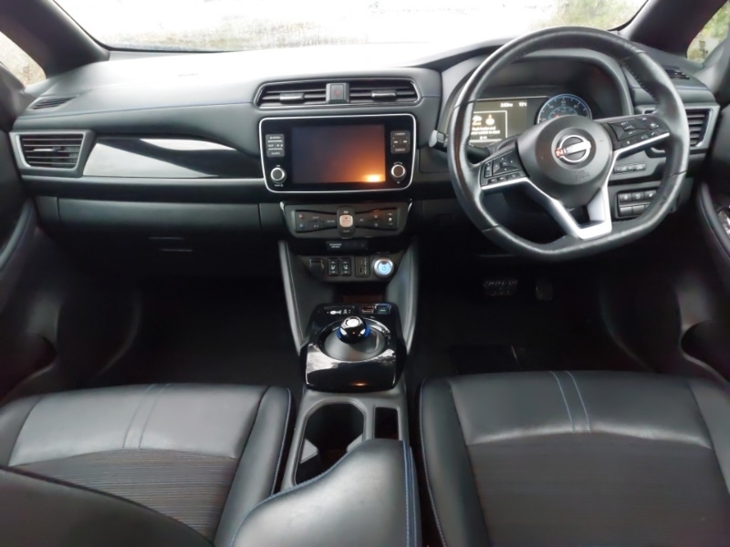 Used Nissan Leaf 2022 for sale - 77012699: Photo 2