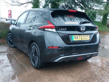 Used Nissan Leaf 2022 for sale - 77012699: Photo