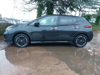 Used Nissan Leaf 2022 for sale - 77012699: Photo