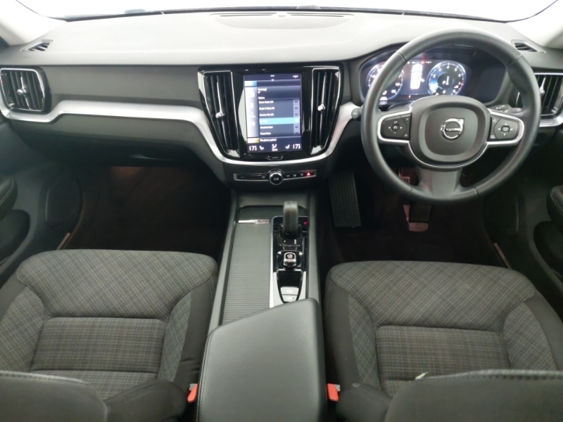 Used Volvo V60 2021 for sale - 77817814: Photo 2