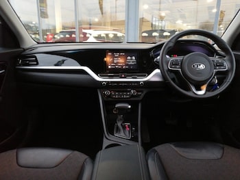 Used Kia Niro 2021 for sale - 77948889: Photo