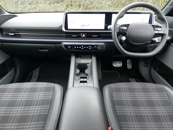 Used Hyundai IONIQ 6 2023 for sale - 76301554: Photo 2