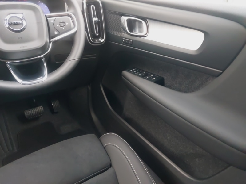 Used Volvo XC40 2025 for sale - 77433940: Photo 10