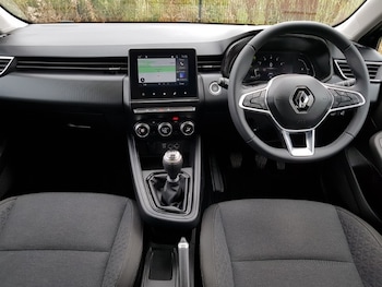 Used Renault Clio 2023 for sale - 75633451: Photo