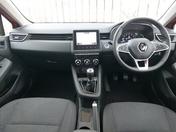 Used Renault Clio 2023 for sale - 76335503: Photo 2