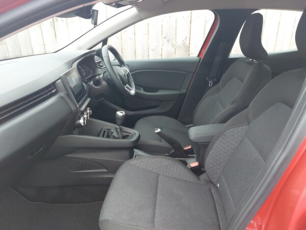 Used Renault Clio 2023 for sale - 76335503: Photo 5