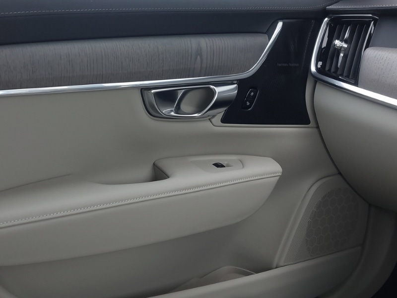 Used Volvo V90 2025 for sale - 77150670: Photo 11