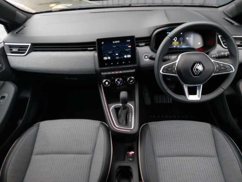 Used Renault Clio 2024 for sale - 76970754: Photo 2