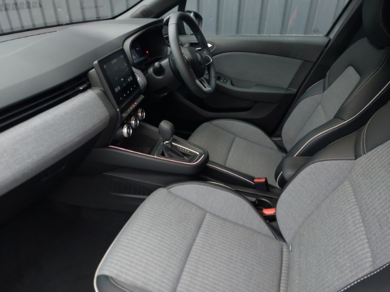 Used Renault Clio 2024 for sale - 76970754: Photo 5