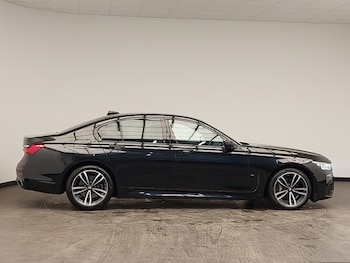 Used BMW 7 Series 2021 for sale - 77877008: Photo