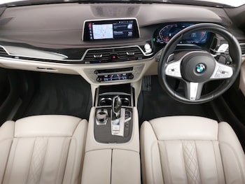 Used BMW 7 Series 2021 for sale - 77877008: Photo