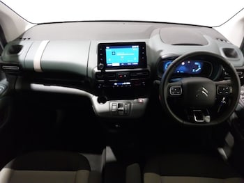 Used Citroen Berlingo 2023 for sale - 76942256: Photo