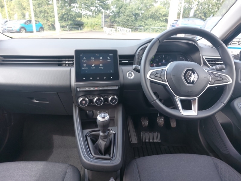 Used Renault Clio 2023 for sale - 76752335: Photo 2