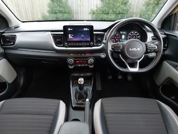 Used Kia Stonic 2021 for sale - 77424059: Photo