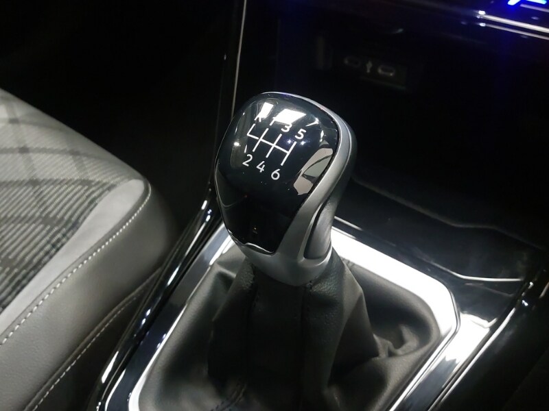 Used Volkswagen T-Roc 2023 for sale - 77433962: Photo 12