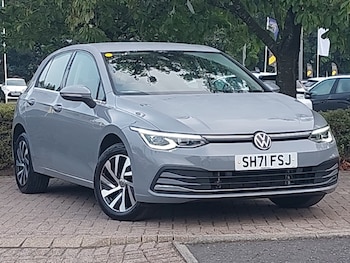 Volkswagen - Golf
