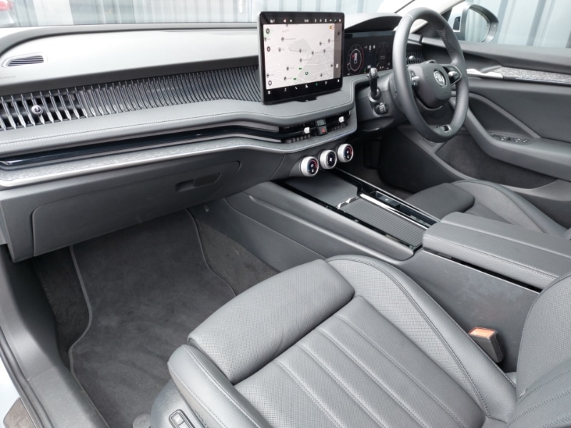 Used Skoda Superb 2024 for sale - 77544793: Photo 5