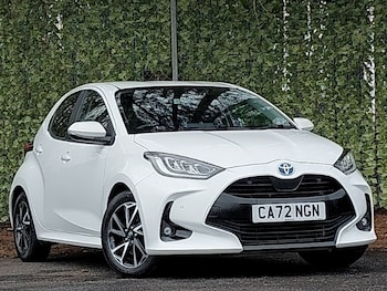 Used Toyota Yaris 2023 for sale - 77985255: Photo