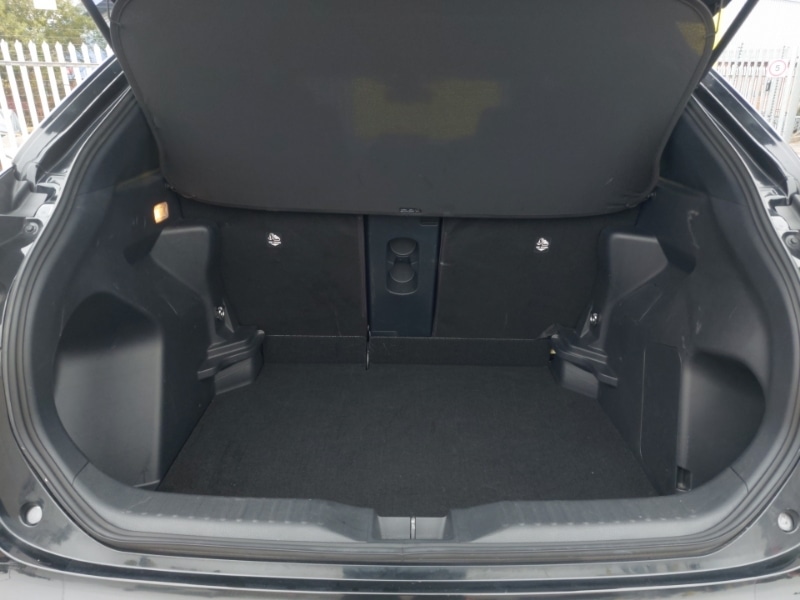 Used Toyota Yaris Cross 2022 for sale - 76864772: Photo 8