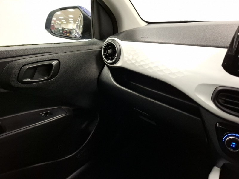 Used Hyundai i10 2022 for sale - 77842186: Photo 11