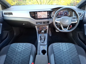 Used Volkswagen Polo 2024 for sale - 77395615: Photo