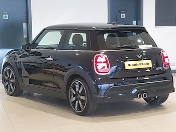 Used MINI Hatch 2023 for sale - 77797635: Photo