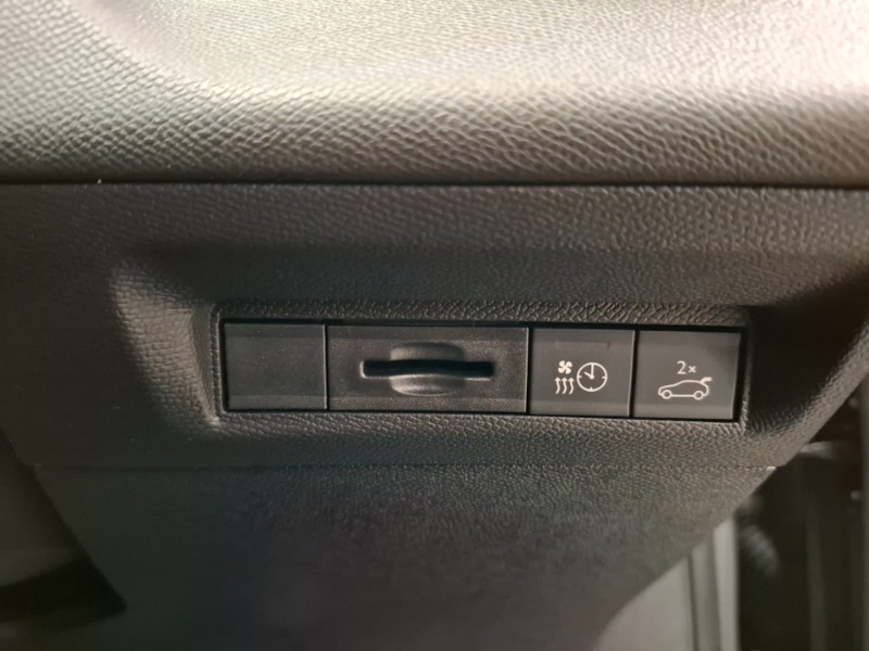 Used Peugeot 408 2025 for sale - 76885941: Photo 10