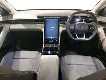 Used Ford Explorer 2025 for sale - 76925543: Photo