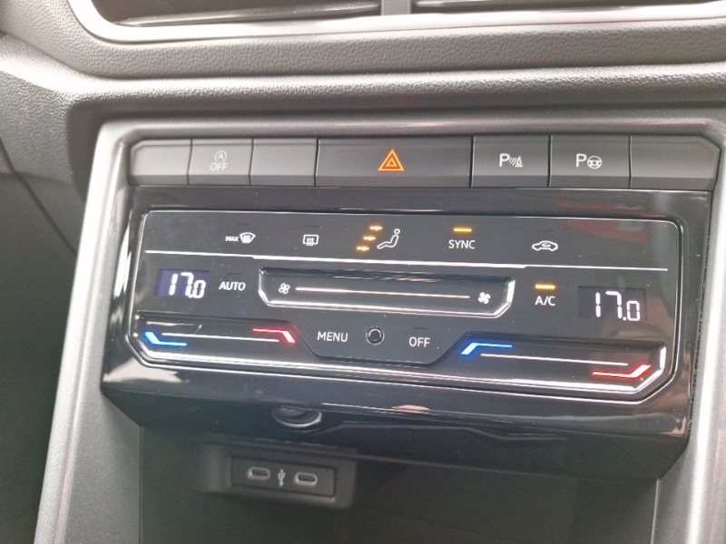 Used Volkswagen T-Roc 2024 for sale - 76506406: Photo 11