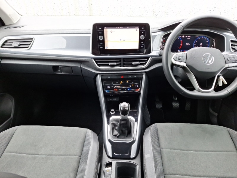 Used Volkswagen T-Roc 2024 for sale - 76506406: Photo 2