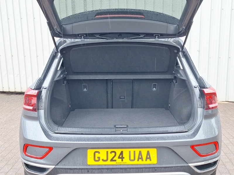 Used Volkswagen T-Roc 2024 for sale - 76506406: Photo 8