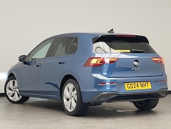 Used Volkswagen Golf 2024 for sale - 76331401: Photo