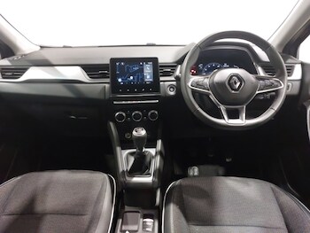 Used Renault Captur 2022 for sale - 76942104: Photo