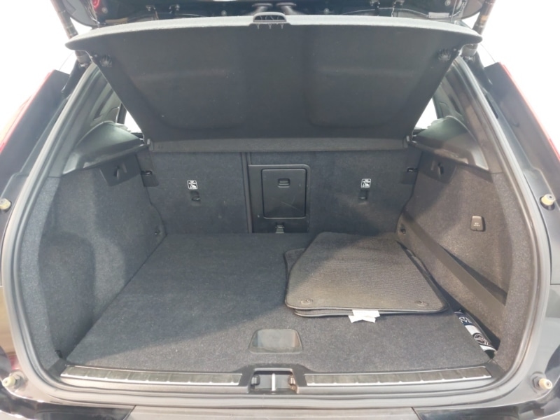 Used Volvo XC40 2020 for sale - 76479211: Photo 8