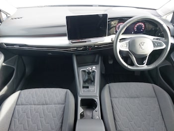 Used Volkswagen Golf 2024 for sale - 76365870: Photo