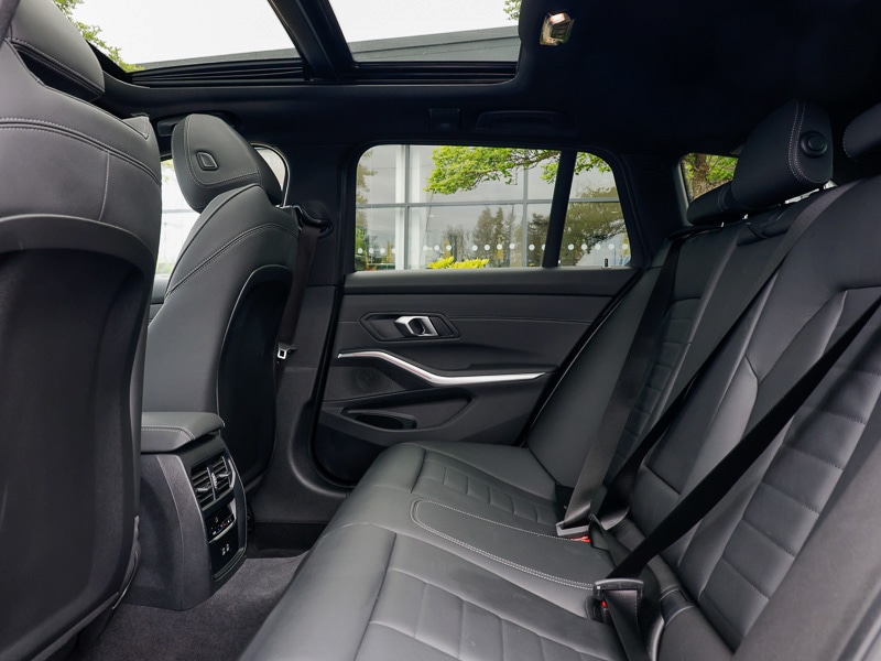 Used BMW 3 Series 2024 for sale - 76610360: Photo 6